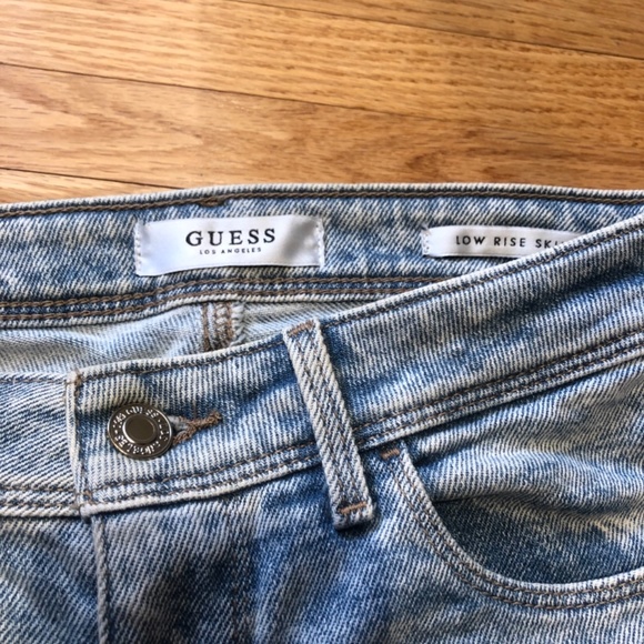 Like new Guess low rise jeans - Picture 2 of 2
